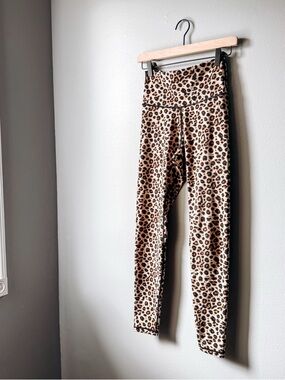 ColorfulKoala Leopard Print Brown and Tan High Rise Leggings Size S